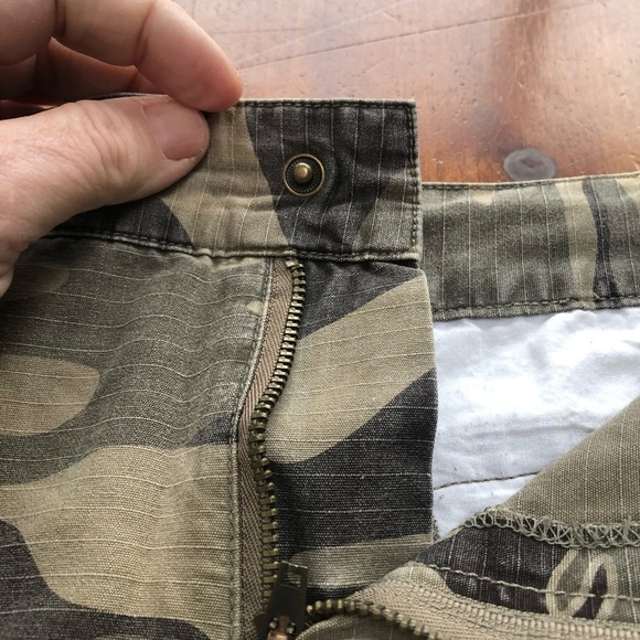 Billabong Green and Brown Camouflage Skorts - Picture 4 of 11